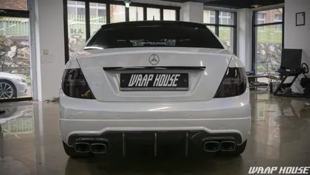 벤츠 C63 AMG 고스트 펄(홀로그램) 전체랩핑+그릴랩핑+커스텀 크롬데칼 시공[김포카스킨전문업체][랩하우스] / 김포시 양촌읍