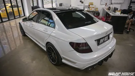 벤츠 C63 AMG 고스트 펄(홀로그램) 전체랩핑+그릴랩핑+커스텀 크롬데칼 시공[김포카스킨전문업체][랩하우스] / 김포시 양촌읍