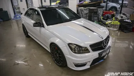 벤츠 C63 AMG 고스트 펄(홀로그램) 전체랩핑+그릴랩핑+커스텀 크롬데칼 시공[김포카스킨전문업체][랩하우스] / 김포시 양촌읍