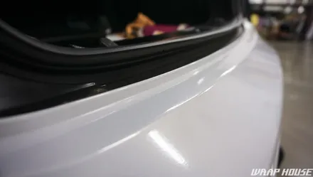 벤츠 C63 AMG 고스트 펄(홀로그램) 전체랩핑+그릴랩핑+커스텀 크롬데칼 시공[김포카스킨전문업체][랩하우스] / 김포시 양촌읍