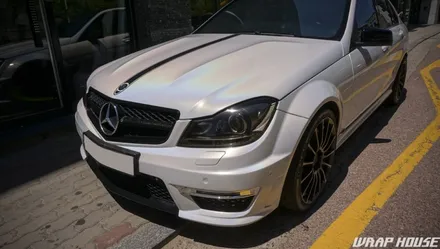 벤츠 C63 AMG 고스트 펄(홀로그램) 전체랩핑+그릴랩핑+커스텀 크롬데칼 시공[김포카스킨전문업체][랩하우스] / 김포시 양촌읍