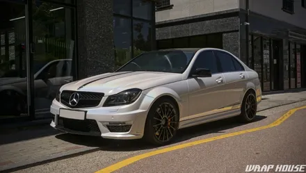 벤츠 C63 AMG 고스트 펄(홀로그램) 전체랩핑+그릴랩핑+커스텀 크롬데칼 시공[김포카스킨전문업체][랩하우스] / 김포시 양촌읍