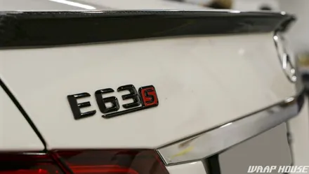 벤츠 E63 AMG 사틴 화이트 알루미늄(사틴실버) 전체랩핑[김포 카스킨 전문업체][랩하우스] / 김포시 양촌읍