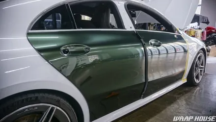 벤츠 CLA45s AMG 이노즈텍 미드나잇그린 전체랩핑 시공[김포랩핑][랩하우스] / 김포시 양촌읍