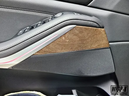 BMW X5의 카본유광으로 바뀐 고양시실내랩핑 시공 전후 감상하세요 / 경기 고양 덕양