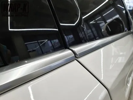 BMW 5시리즈 G60 G30 크롬죽이기 랩핑 화이트 & 블랙은 늘 옳다! / 경기 고양 덕양