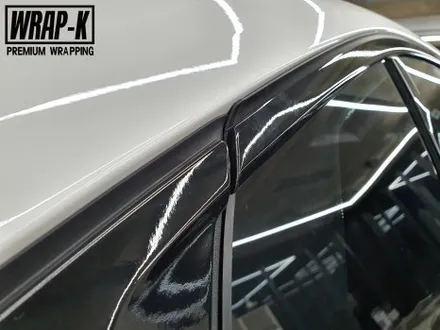 BMW 5시리즈 G60 G30 크롬죽이기 랩핑 화이트 & 블랙은 늘 옳다! / 경기 고양 덕양