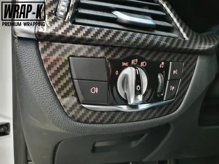 BMW 5시리즈 g30 530i 핸들까지 포함한 실내 카본랩핑 / 경기 고양 덕양