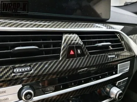 BMW 5시리즈 g30 530i 핸들까지 포함한 실내 카본랩핑 / 경기 고양 덕양