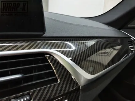 BMW 5시리즈 g30 530i 핸들까지 포함한 실내 카본랩핑 / 경기 고양 덕양