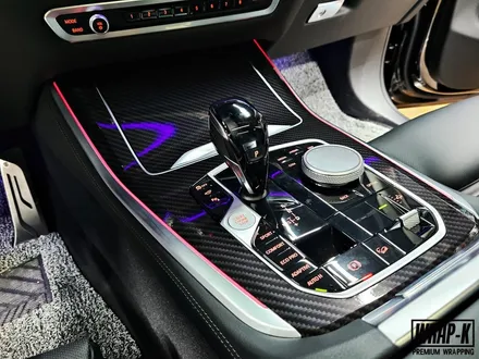 BMW X5의 카본유광으로 바뀐 고양시실내랩핑 시공 전후 감상하세요 / 경기 고양 덕양