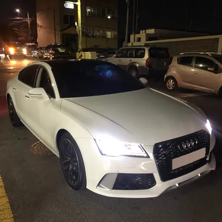 제주자동차랩핑 아우디 a7 루프스킨 래핑 래퍼샵 / 제주시 오라일동