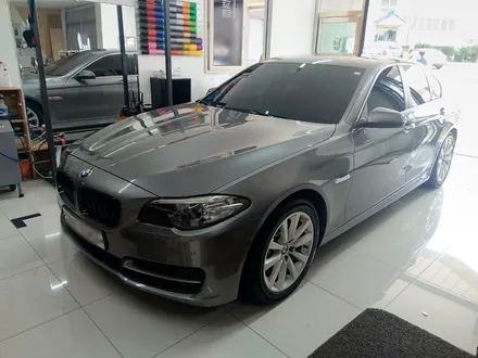 제주자동차랩핑 BMW520d 크롬몰딩랩핑 시공! 제주래퍼샵 / 제주시 오라일동