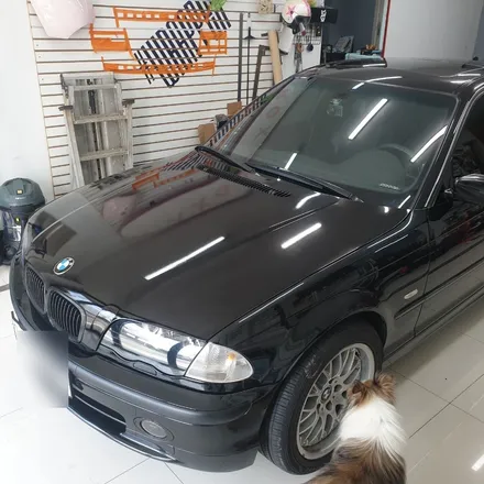 제주래퍼샵 BMW 325i 본넷 시공 / 제주시 오라일동