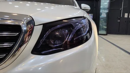 벤츠 E220d 진주펄 화이트 전체랩핑으로 고급지게 변신! / 화성, 동탄, 용인, 오산