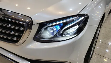 벤츠 E220d 진주펄 화이트 전체랩핑으로 고급지게 변신! / 화성, 동탄, 용인, 오산