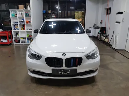 [랩샵]수원랩핑 BMW5GT실내랩핑+눈썬몰딩랩핑 BMW랩핑 카본랩핑 크롬죽이기 창틀몰딩랩핑 실내랩핑 포인트랩핑 생활보호PPF 유리막코팅 오토바이랩핑 오토바이PPF / 수원시 영통구 이의동