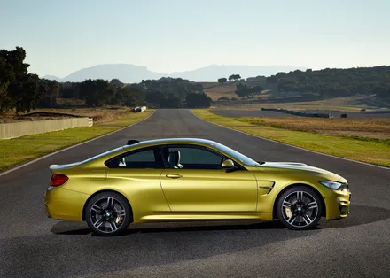 BMW M4 F82 사고수리 보험처리 앞범퍼 고퀄리티 랩핑 중고 범퍼수리 / 수원시 영통구 이의동