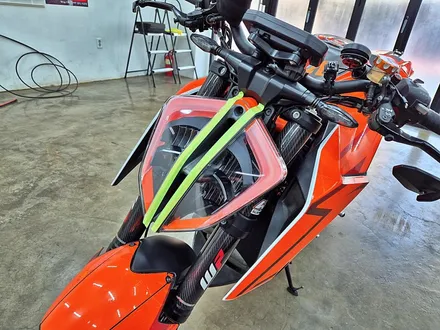 수원 광교 KTM 1290 슈퍼듀크 R 라이트 계기판 바이크 PPF / 수원시 영통구 이의동
