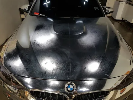 [랩샵]수원랩핑 BMW M4실버크롬랩핑 BMW크롬랩핑 랩핑보수 크롬랩핑포수 포인트랩핑 부분랩핑 오토바이랩핑 오토바이PPF 유리막코팅 신차유리막코팅 / 수원시 영통구 이의동