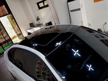 [랩샵]수원랩핑 BMW320D루프스킨 BMW루프스킨 BMW랩핑 포인트랩핑 부분랩핑 크롬랩핑 오토바이PPF 오토바이랩핑 생활보호PPF 유리막코팅 / 수원시 영통구 이의동