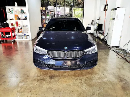[랩샵][수원랩핑] BMW G30 520D그릴랩핑+휀다덕트랩핑 / 수원시 영통구 이의동