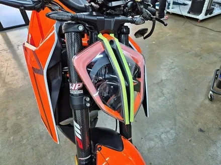수원 광교 KTM 1290 슈퍼듀크 R 라이트 계기판 바이크 PPF / 수원시 영통구 이의동