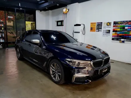 [랩샵]수원랩핑 수원카스킨 BMW G30 520D라이트필름 BMW라이트필름 BMW라이트PPF 라이트PPF 생활보호PPF 헥시스PPF 포인트랩핑 오토바이랩핑 오토바이PPF 유리막코팅 / 수원시 영통구 이의동