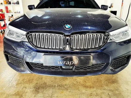 [랩샵][수원랩핑] BMW G30 520D그릴랩핑+휀다덕트랩핑 / 수원시 영통구 이의동