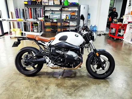 [랩샵][수원랩핑] BMW RNINE T 기름탱크랩핑 / 수원시 영통구 이의동