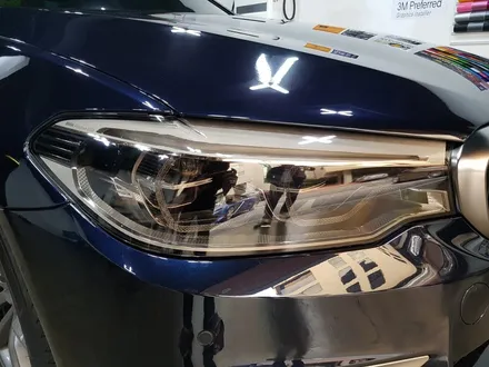 [랩샵]수원랩핑 수원카스킨 BMW G30 520D라이트필름 BMW라이트필름 BMW라이트PPF 라이트PPF 생활보호PPF 헥시스PPF 포인트랩핑 오토바이랩핑 오토바이PPF 유리막코팅 / 수원시 영통구 이의동