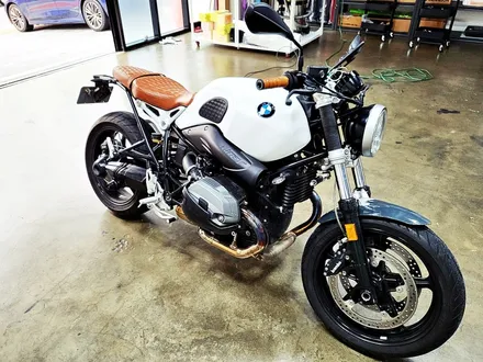 [랩샵][수원랩핑] BMW RNINE T 기름탱크랩핑 / 수원시 영통구 이의동