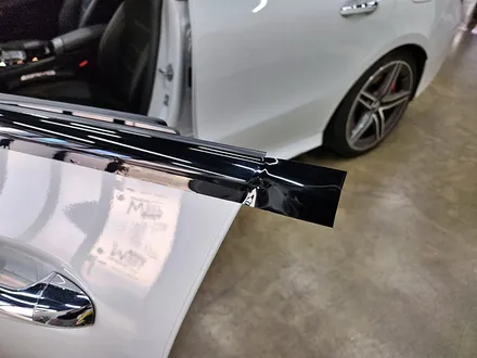 벤츠 CLA45AMG 크롬죽이기 크롬딜리트 루프스킨 포인트랩핑 고퀄리티 합리적인 랩핑 AS / 수원시 영통구 이의동