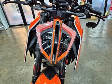 수원 광교 KTM 1290 슈퍼듀크 R 라이트 계기판 바이크 PPF / 수원시 영통구 이의동