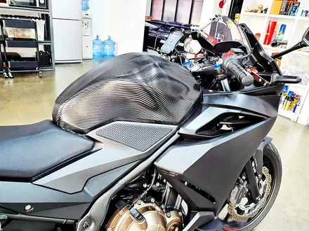 [랩샵][수원랩핑] 혼다CBR500R 포인트랩핑 기름탱크랩핑  카본랩핑 / 수원시 영통구 이의동