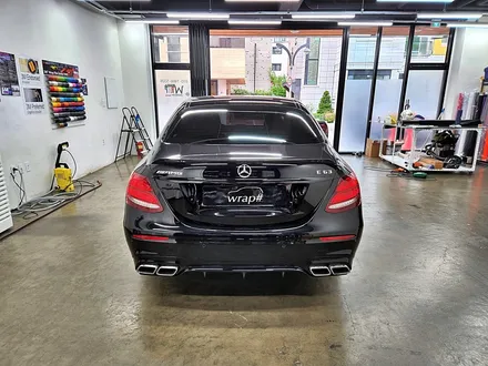 [랩샵][수원랩핑] 벤츠 E63AMG 크롬죽이기 크롬딜리트 / 수원시 영통구 이의동