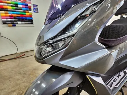 혼다 PCX125 바이크튜닝 홀로그램 싸이키델릭 전체랩핑 1인시공 고퀄리티 바이크 랩핑 스쿠터 튜닝 / 수원시 영통구 이의동