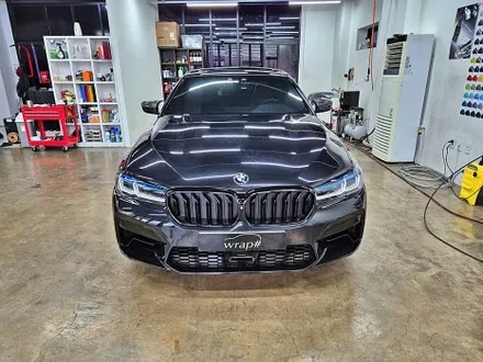 수원 광교 BMW 5시리즈 G30 530I 전체랩핑 루프스킨 제거 정품 고광택 필름 / 수원시 영통구 이의동
