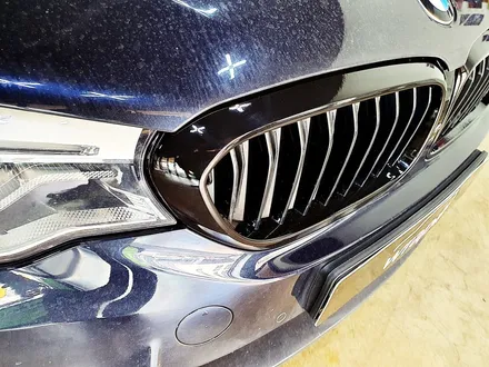 [랩샵][수원랩핑] BMW G30 520D그릴랩핑+휀다덕트랩핑 / 수원시 영통구 이의동
