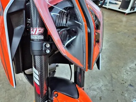 수원 광교 KTM 1290 슈퍼듀크 R 라이트 계기판 바이크 PPF / 수원시 영통구 이의동