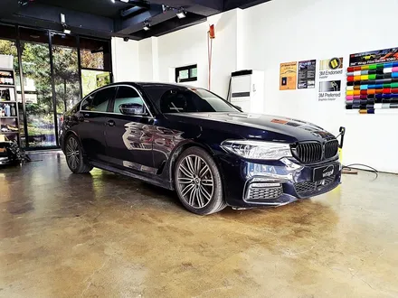 [랩샵][수원랩핑] BMW G30 520D그릴랩핑+휀다덕트랩핑 / 수원시 영통구 이의동
