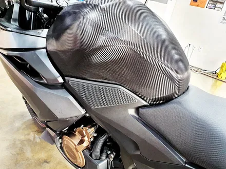 [랩샵][수원랩핑] 혼다CBR500R 포인트랩핑 기름탱크랩핑  카본랩핑 / 수원시 영통구 이의동