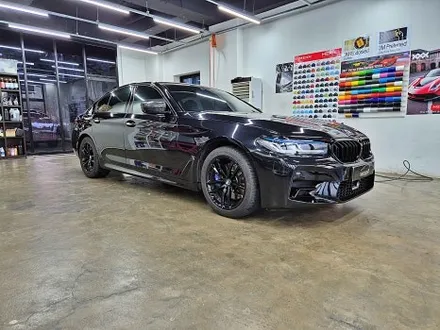 수원 광교 BMW 5시리즈 G30 530I 전체랩핑 루프스킨 제거 정품 고광택 필름 / 수원시 영통구 이의동