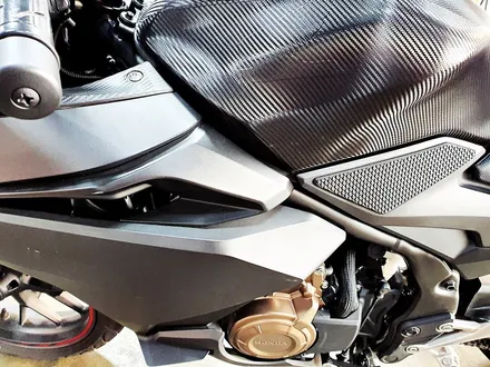 [랩샵][수원랩핑] 혼다CBR500R 포인트랩핑 기름탱크랩핑  카본랩핑 / 수원시 영통구 이의동