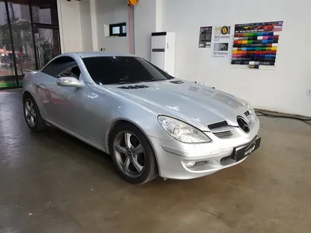 [랩샵]수원랩핑 벤츠 SLK350 루프스킨 벤츠루프스킨 SLK루프스킨 컨버터블루프스킨 에이버리루프스킨 / 수원시 영통구 이의동