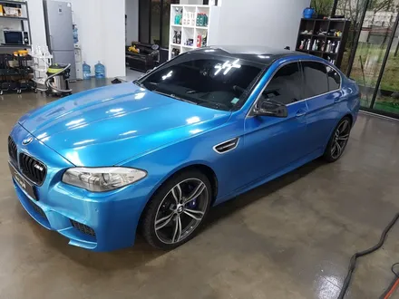 [랩샵]수원랩핑 BMW 528I전체랩핑 화이트골드스파클랩핑 5시리즈랩핑 520D전체랩핑 BMW전체랩핑 전체랩핑제거 랩핑제거 / 수원시 영통구 이의동