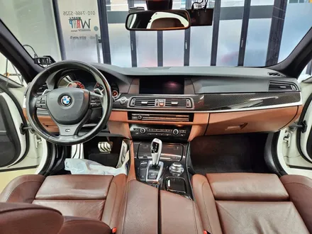 BMW F바디 520D 우드트림 실내 리얼카본 포인트 랩핑 3M 유광카본 자동차 고퀄리티 랩핑 맛집 / 수원시 영통구 이의동