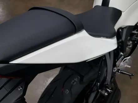 [랩샵]수원랩핑 가와사키 닌자ZX6R 전체랩핑 닌자전체랩핑 가와사키랩핑 오토바이랩핑 오토바이데칼 에이버리랩핑 / 수원시 영통구 이의동
