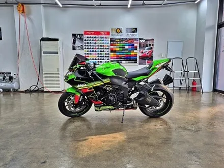 수원 광교 가와사키 닌자 ZX6R 레이싱 오토바이 바이크 커스텀 튜닝 방탄 데칼 전체 포인트 랩핑 시공 / 수원시 영통구 이의동