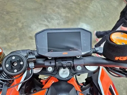 수원 광교 KTM 1290 슈퍼듀크 R 라이트 계기판 바이크 PPF / 수원시 영통구 이의동